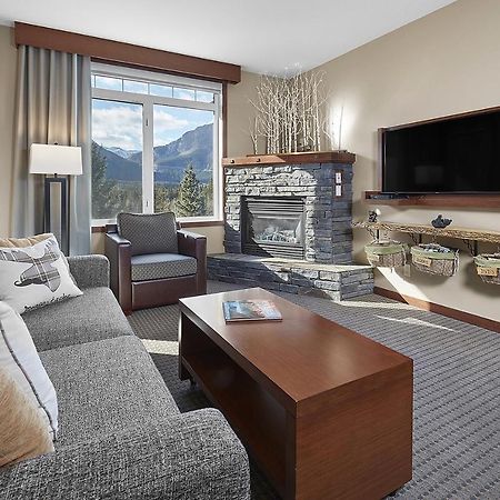 Willa Mountain View Escape With Open Hot Tub, Views!! Canmore Zewnętrze zdjęcie