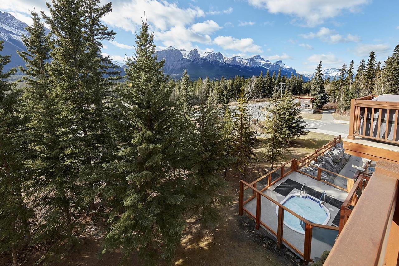 Willa Mountain View Escape With Open Hot Tub, Views!! Canmore Zewnętrze zdjęcie