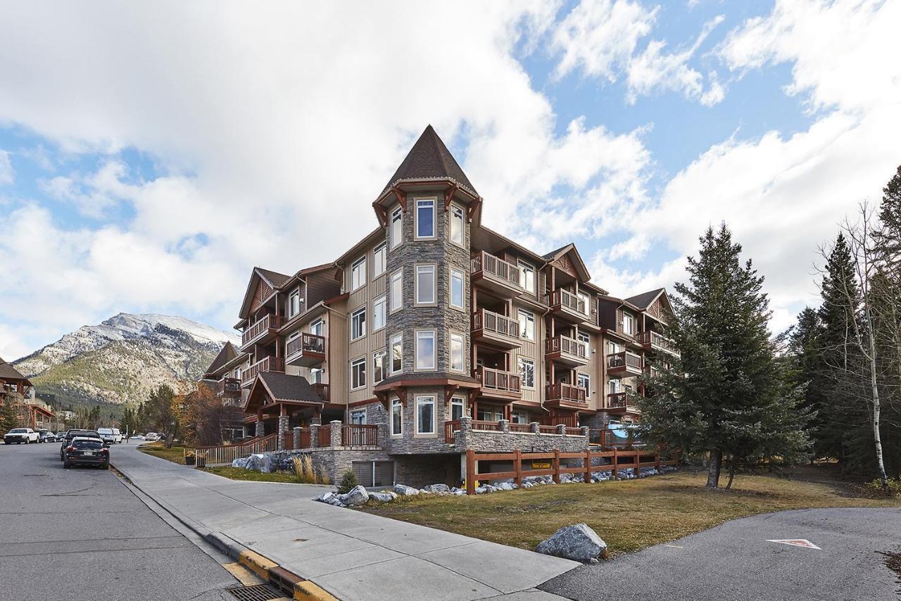 Willa Mountain View Escape With Open Hot Tub, Views!! Canmore Zewnętrze zdjęcie